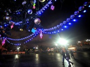 ДТЭК подарила маленьким городам Украины новогоднюю иллюминацию с парижским шиком