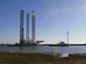 МРСК Юга выполнила временный демонтаж воздушного перехода ВЛ 110 кВ через реку Бахтемир