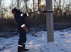 ДРСК устраняет аварии, вызванные снегопадом