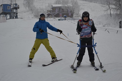 Сибирские энергетики ставят детей-инвалидов на «Лыжи мечты»