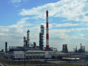 На Орском НПЗ за 11 месяцев текущего года объем выпуска светлых нефтепродуктов вырос на 16%