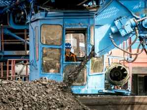 Назаровский угольный разрез досрочно выполнил годовой план