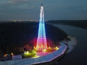 Обновленная подсветка Шуховской башни на Оке в новогоднюю ночь будет работать до утра