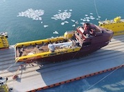 Судоверфь «Звезда» спустила со стапеля первое многофункциональное судно снабжения