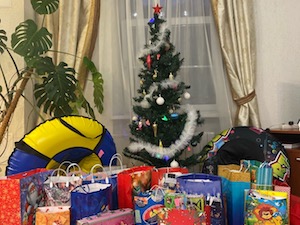 Молодежная организация Белоярской АЭС приготовила новогодние подарки для детей из малообеспеченных семей