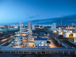 Омский НПЗ выведет из эксплуатации восемь установок прошлого поколения