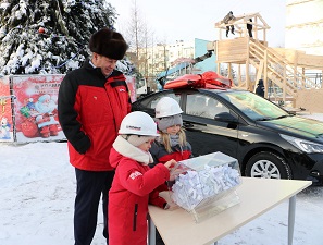 Компания «Колмар» разыграла автомобиль среди привившихся от COVID-19 сотрудников