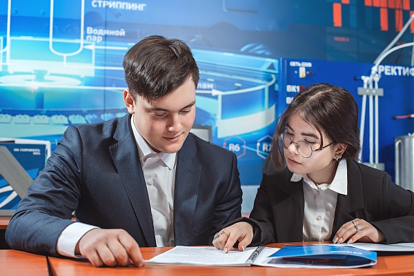 Омский НПЗ поделился лучшими практиками профориентации школьников