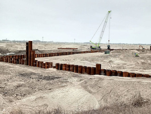 На стройплощадке Багаевского гидроузла замкнут контур котлована