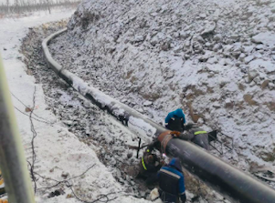 На трассе строящегося в Якутии газопровода «Кысыл-Сыр - Мастах» уложено в траншею 66 км труб