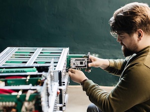 В ТПУ разработали источники питания для магнитов синхротрона «СИЛА»