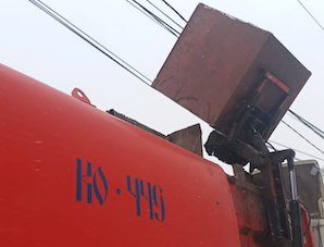 ДРСК потребовала убрать из охранной зоны ЛЭП в городе Зея контейнерную площадку для мусора