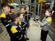 Волонтеры «Роснефти» провели экскурсию для детей-сирот по «Городу профессий»